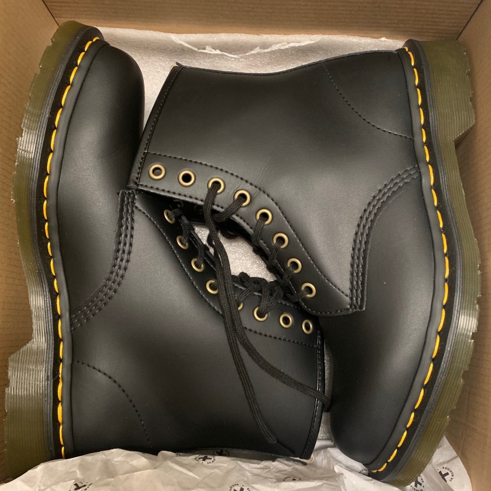 NIB Vegan 1460 Felix Lace Up Boots